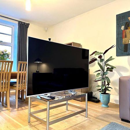 Desirable 2 Bedroom Apartment In Bicester That Sleeps 5 Exterior foto